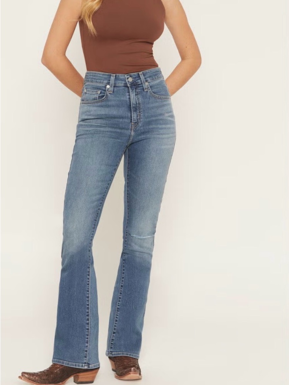 Levi’s 725 High-Rise Blue Women's Bootcut Jeans